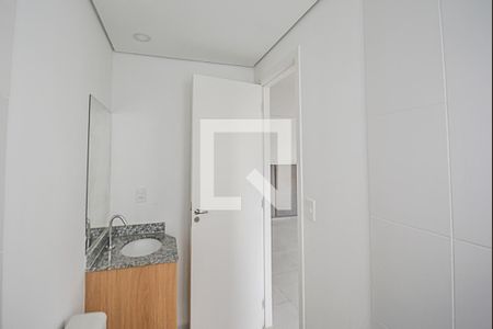 Banheiro de kitnet/studio para alugar com 1 quarto, 28m² em Rudge Ramos, São Bernardo do Campo