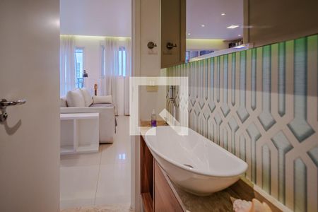 Lavabo de apartamento à venda com 3 quartos, 98m² em Vila Polopoli, São Paulo