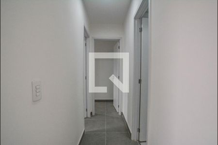 Corredor de apartamento para alugar com 2 quartos, 49m² em Santa Terezinha, Santo André