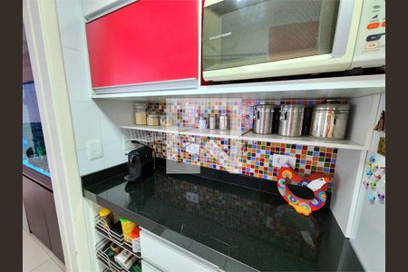 Apartamento à venda com 3 quartos, 95m² em Vila Firmiano Pinto, São Paulo