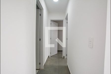 Corredor de apartamento para alugar com 2 quartos, 49m² em Santa Terezinha, Santo André