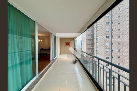 Varanda de apartamento à venda com 3 quartos, 169m² em Brooklin, São Paulo