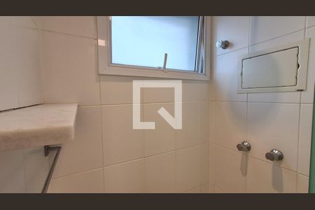Banheiro de kitnet/studio para alugar com 1 quarto, 52m² em Centro, São Bernardo do Campo