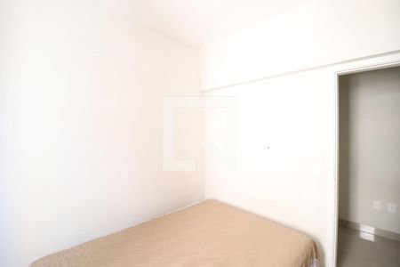 Quarto 2 de apartamento para alugar com 3 quartos, 96m² em Morada da Colina, Uberlândia