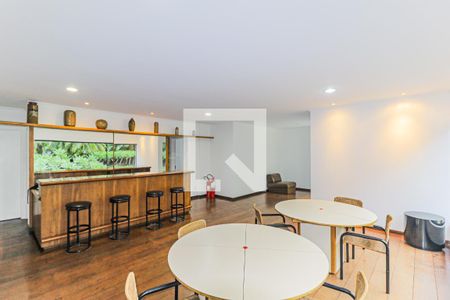 Cozinha de apartamento à venda com 4 quartos, 185m² em Vila Suzana, São Paulo