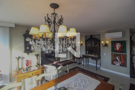 Sala de apartamento à venda com 2 quartos, 125m² em Rio Branco, Porto Alegre