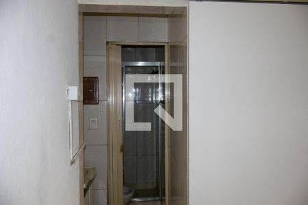 Banheiro de apartamento para alugar com 1 quarto, 38m² em Conjunto Habitacional Presidente Castelo Branco, Carapicuíba