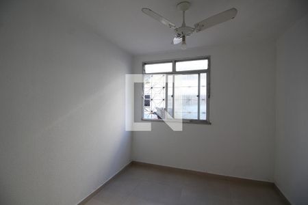 Quarto 1 de apartamento para alugar com 2 quartos, 48m² em Taquara, Rio de Janeiro