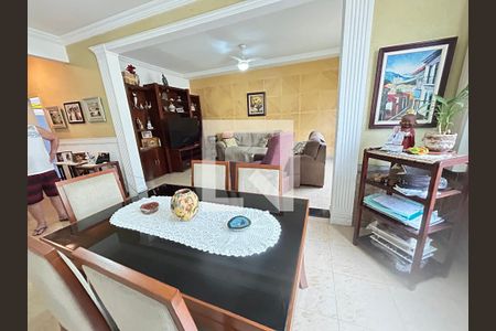 Sala 1 de casa à venda com 6 quartos, 341m² em Vila Valqueire, Rio de Janeiro