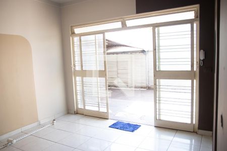 Sala 01 de casa para alugar com 4 quartos, 180m² em Setor Central, Goiânia