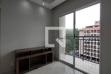 Sala de apartamento para alugar com 2 quartos, 50m² em Taquara, Rio de Janeiro