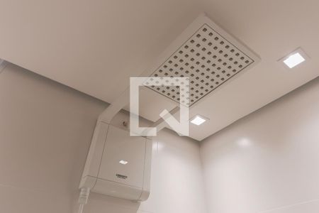 Banheiro de kitnet/studio para alugar com 1 quarto, 22m² em Santana, São Paulo