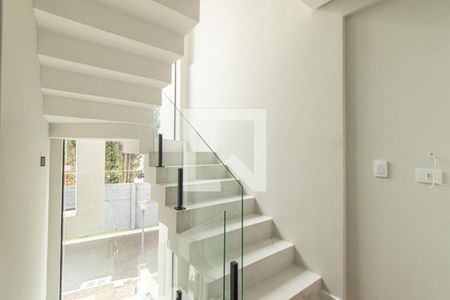 Hall de casa de condomínio à venda com 3 quartos, 248m² em Uberaba, Curitiba