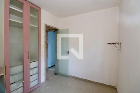 Quarto 2 de apartamento para alugar com 2 quartos, 49m² em Saboeiro, Salvador