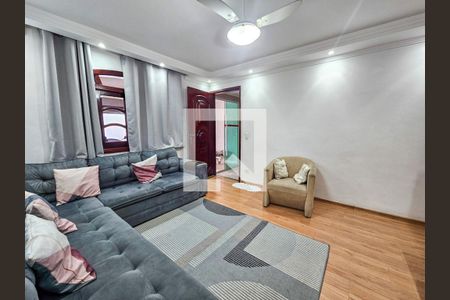Sala de casa de condomínio para alugar com 3 quartos, 140m² em Jardim Sandra, São Paulo