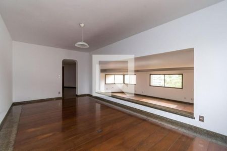 Apartamento para alugar com 4 quartos, 370m² em Vila Suzana, São Paulo