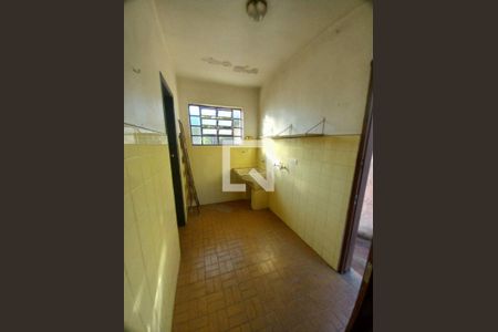 Casa à venda com 4 quartos, 170m² em Cidade Dutra, São Paulo