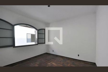 Casa à venda com 5 quartos, 120m² em Cidade São Francisco, São Paulo