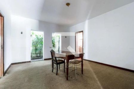 Casa à venda com 4 quartos, 420m² em Jardim Luzitania, São Paulo