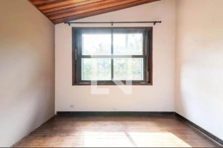 Casa à venda com 4 quartos, 420m² em Jardim Luzitania, São Paulo
