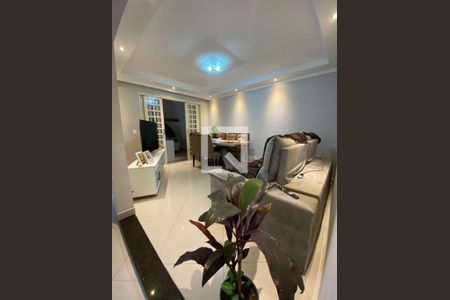 Casa à venda com 4 quartos, 250m² em Jardim Guarani, São Paulo