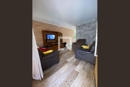 Casa à venda com 4 quartos, 250m² em Jardim Guarani, São Paulo