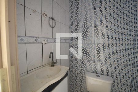 Banheiro de casa para alugar com 1 quarto, 90m² em Santos Dumont, Nilópolis