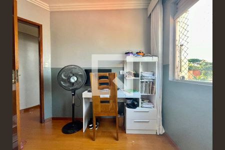Apartamento à venda com 2 quartos, 158m² em Pirajá, Belo Horizonte
