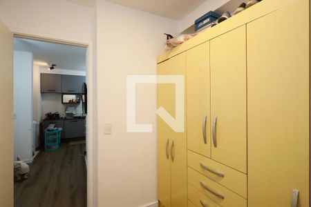 Quarto 2 de apartamento para alugar com 2 quartos, 32m² em Parque Vitoria, São Paulo
