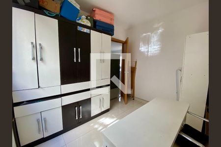 Quarto 2 de apartamento para alugar com 2 quartos, 42m² em Pedreira, Betim