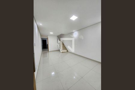 Casa à venda com 3 quartos, 117m² em Jardim Santa Cruz (Campo Grande), São Paulo