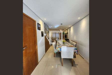 Casa à venda com 3 quartos, 110m² em Jardim Sabara, São Paulo