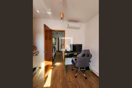 Casa à venda com 3 quartos, 110m² em Jardim Sabara, São Paulo