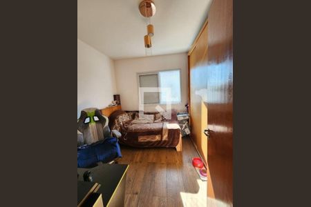 Casa à venda com 3 quartos, 110m² em Jardim Sabara, São Paulo