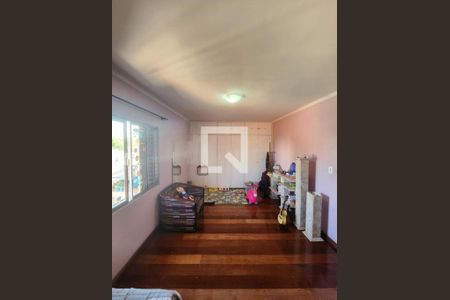 Casa à venda com 3 quartos, 228m² em Vila Sao Pedro, São Paulo
