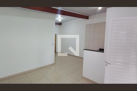 Sala / cozinha  de casa para alugar com 2 quartos, 67m² em Jardim Márcia, Suzano