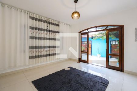 Sala de casa para alugar com 3 quartos, 140m² em Jardim Clementino, Taboão da Serra