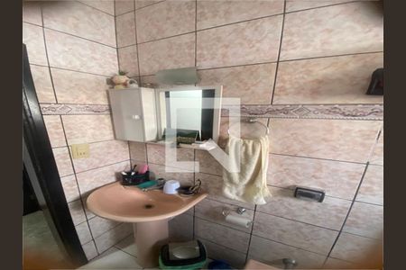 Casa à venda com 4 quartos, 198m² em Vila Ester (Zona Norte), São Paulo
