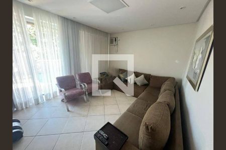 Casa à venda com 4 quartos, 313m² em Renascença, Belo Horizonte