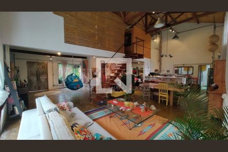 Casa à venda com 4 quartos, 550m² em Interlagos, São Paulo
