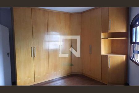 Casa à venda com 3 quartos, 226m² em Vila Curuçá, Santo André