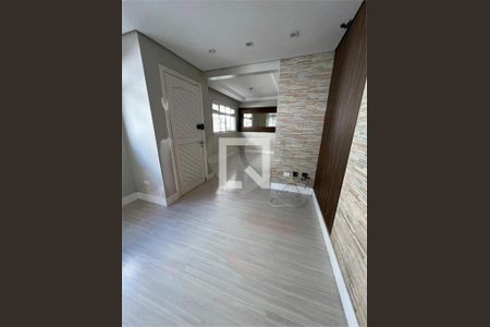 Casa à venda com 3 quartos, 127m² em Guaíra, Curitiba