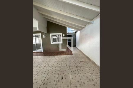 Casa à venda com 3 quartos, 127m² em Guaíra, Curitiba
