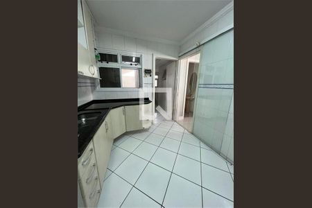 Casa à venda com 3 quartos, 127m² em Guaíra, Curitiba