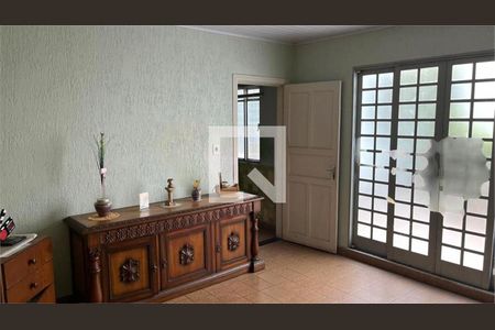 Casa à venda com 4 quartos, 230m² em Vila Moinho Velho, São Paulo
