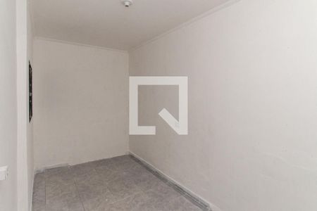 Sala / Quarto de casa de condomínio para alugar com 1 quarto, 33m² em Parque Vitoria, São Paulo