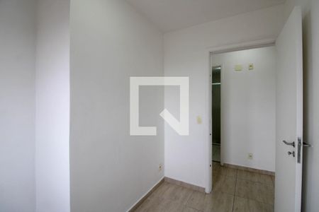 Quarto 1 de apartamento para alugar com 3 quartos, 73m² em Jardim Henriqueta, Taboão da Serra