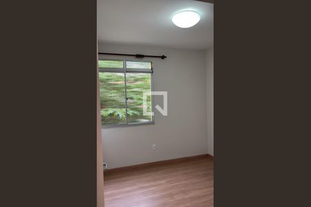 Quarto de apartamento para alugar com 3 quartos, 86m² em Vila Ermelinda, Belo Horizonte