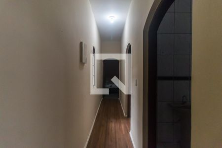 Corredor de casa para alugar com 3 quartos, 152m² em Jardim Santa Luiza, Poá