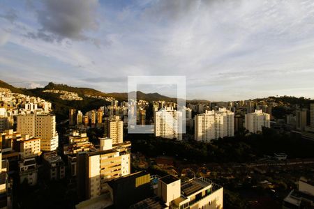 Vista de apartamento à venda com 3 quartos, 100m² em Buritis, Belo Horizonte
